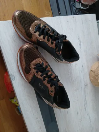 Zapatillas Pepe Jeans Marrones y Doradas Talla 41