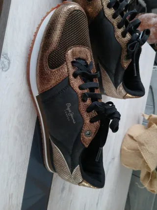 Zapatillas Pepe Jeans Marrones y Doradas Talla 41