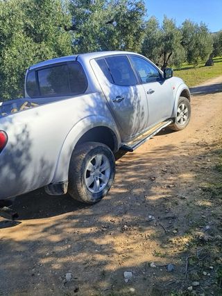 Mitsubishi L 200 2007