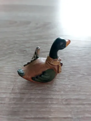 Portafoto anatra in ceramica intatto.