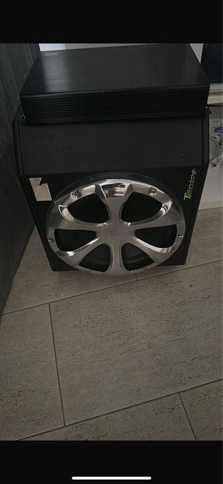 Subwoofer y Amplificador Coche