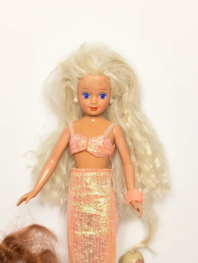 Skipper and the sea twins