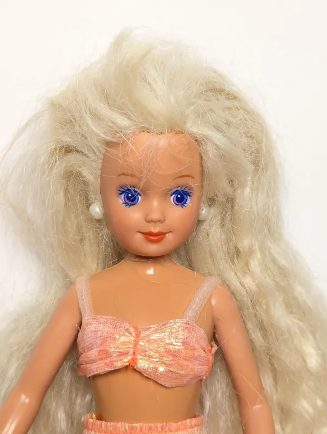 Skipper and the sea twins