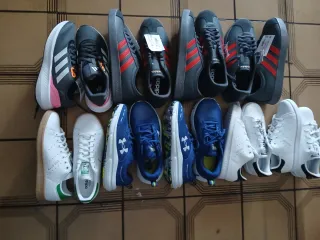 Lote Zapatillas Adidas Grises y Rojas