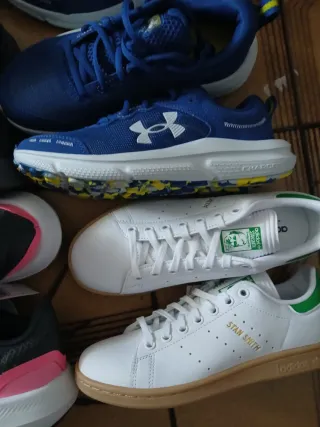 Lote Zapatillas Adidas Grises y Rojas