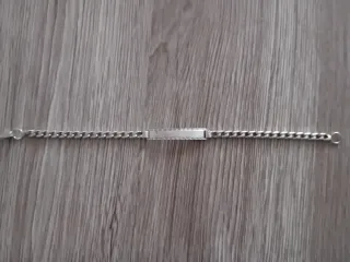 Esclava de Plata Grabada.