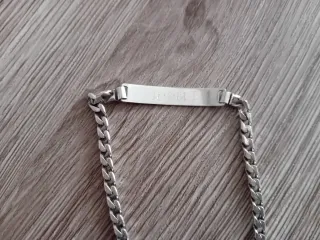 Esclava de Plata Grabada.