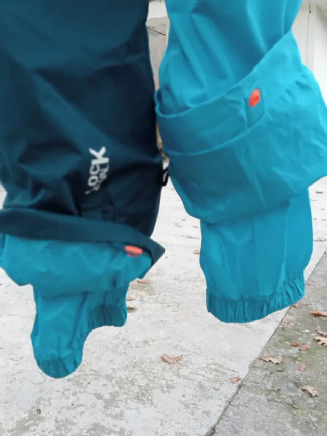 Traje de nieve infantil Wedze y guantes