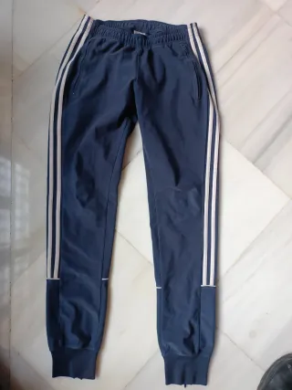 Pantalón Adidas tipo Challenger