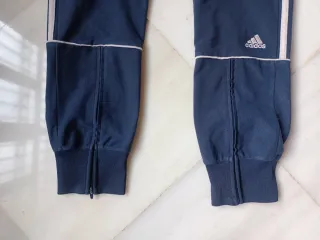 Pantalón Adidas tipo Challenger