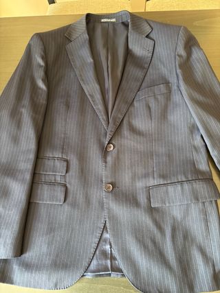 Traje gris talla 54. Regalo 2 chaquetas de traje.