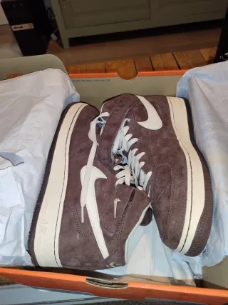 Nike Air Force 1 Chocolate Mid
