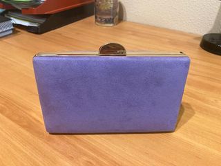 Bolso de fiesta lila y dorado