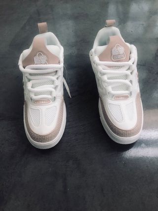 Sneakers LV Skate Beige e Bianche 43.5