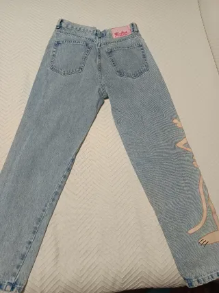 Vaqueros Bershka Pantera Rosa Talla 36