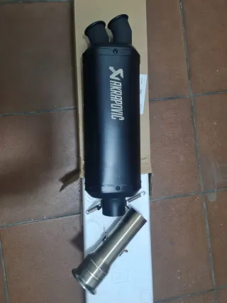 Escape Akrapovič para Moto