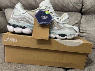 Asics Gel NYC gris y blanco