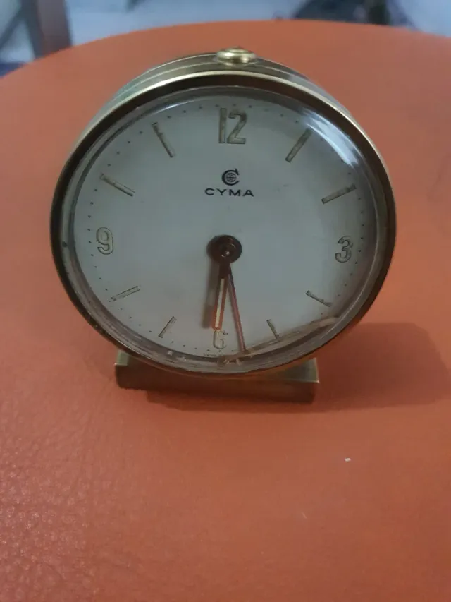 Orologio da tavolo CYMA