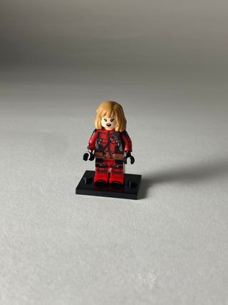 Lady Deadpool - Figurine Type Lego Marvel