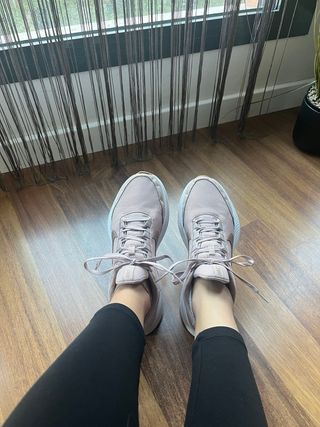 Zapatillas Nike Rosas /logotipo dorado