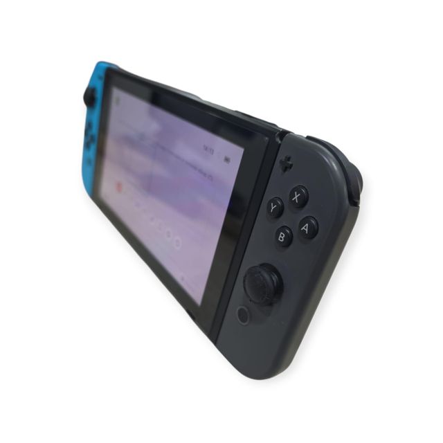 CONSOLA NINTENDO SWITCH HAC-001(01) + DOCK + CABLEADO + GRIP