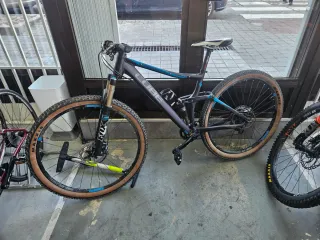 Bicicleta Cube Stereo 29