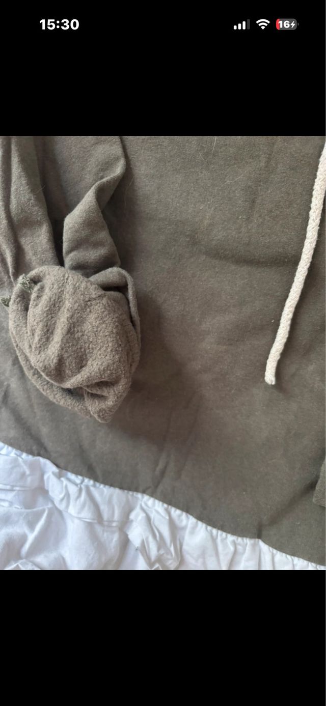 Sudadera verde y blanca