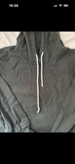 Sudadera verde y blanca