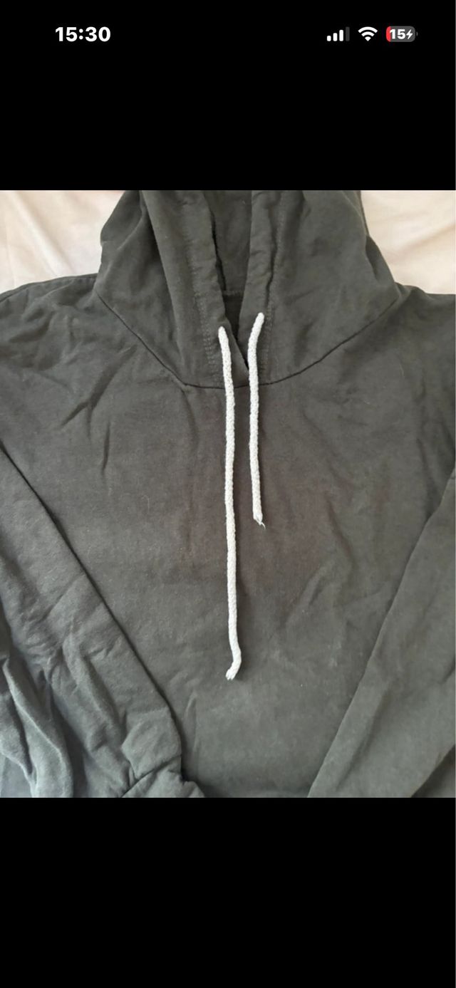 Sudadera verde y blanca