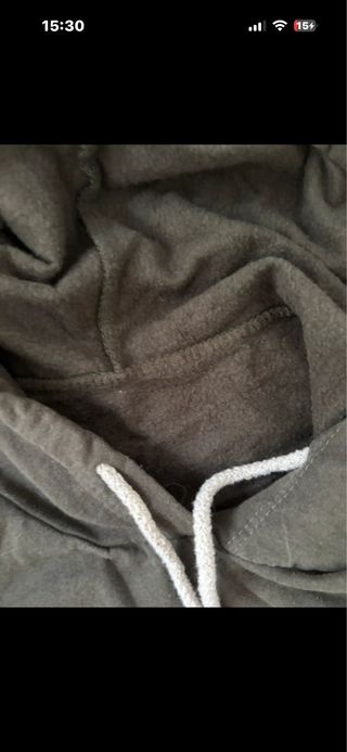 Sudadera verde y blanca