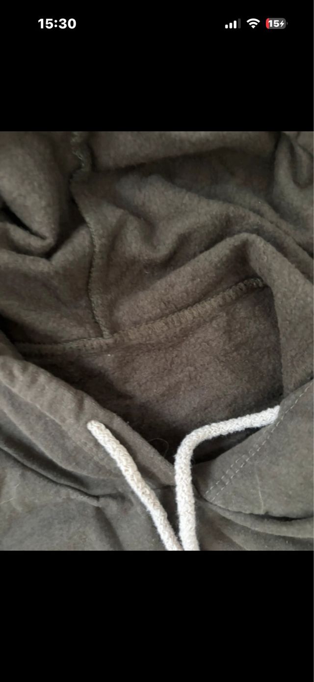 Sudadera verde y blanca