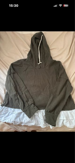 Sudadera verde y blanca