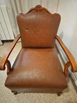 Poltrona in pelle e legno