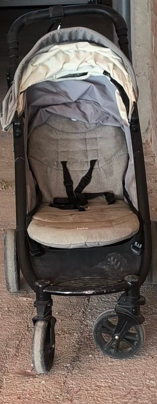 Coche de paseo beige