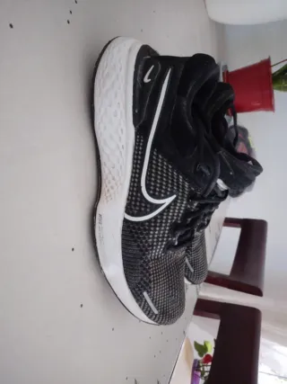 Zapatillas Nike Zoomx Invincible Run 2 T40.5