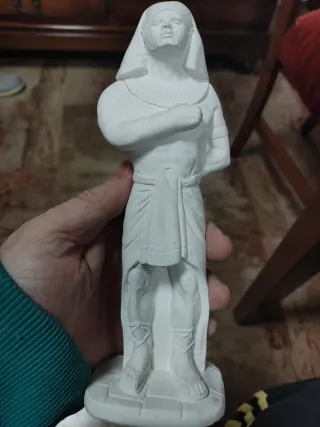 Figuras escayola: Capitán Romano y Egipcio