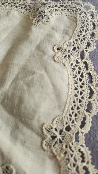 Pañuelo antiguo lino bolillo manual 1900