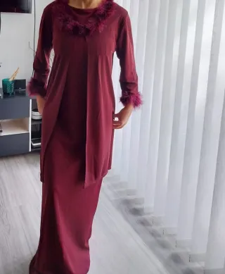 Vestido de fiesta elegante, granate casi sin uso