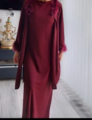 Vestido de fiesta elegante, granate casi sin uso