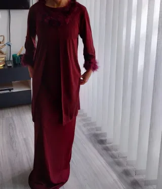 Vestido de fiesta elegante, granate casi sin uso
