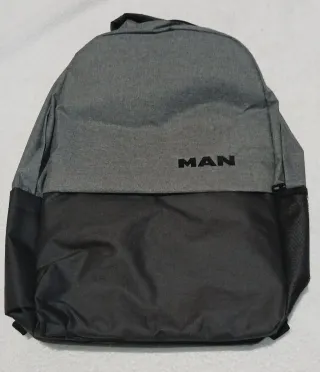 Mochila MAN gris y negra