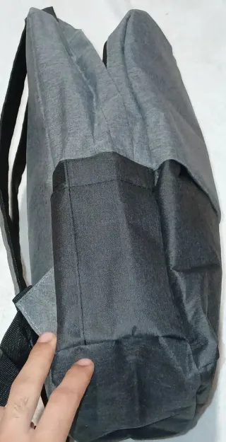 Mochila MAN gris y negra