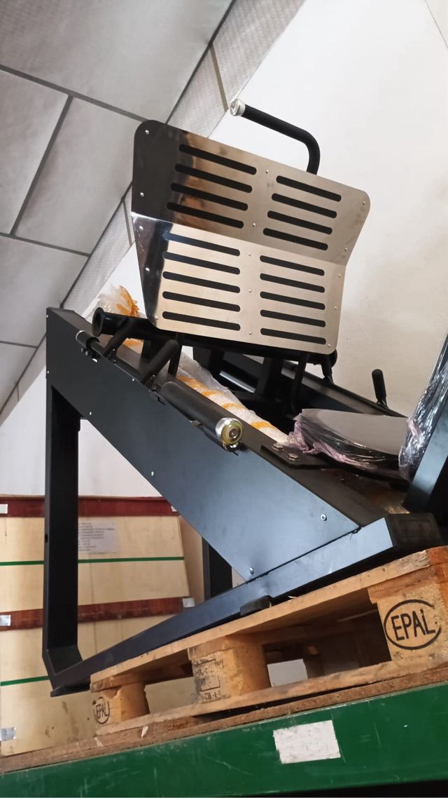 Pressa professionale NUOVA da inaugurare