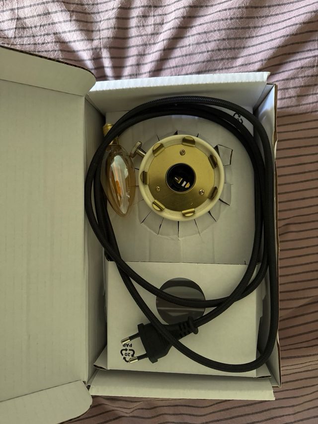 Lampada da tavolo IKEA TÄRNABY