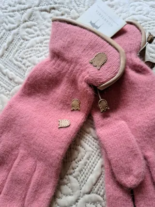 Guantes de lana rosa. Nuevos