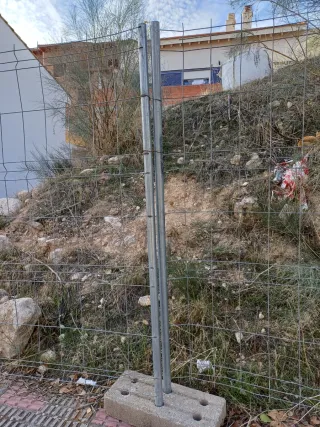 3 Vallas de obra metálica sin base de hormigon