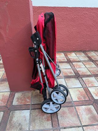 Carrito para mascotas rojo y negro