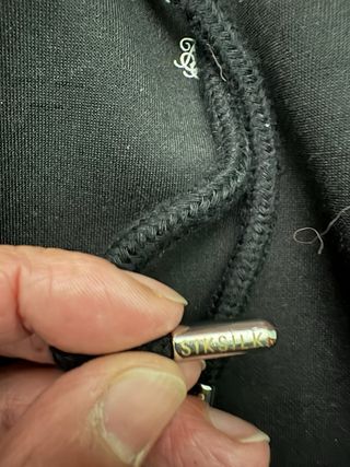 Sudadera SikSilk Negra con Detalles Rojos