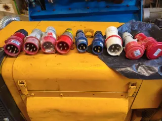 Clavijas y enchufes trifásicos