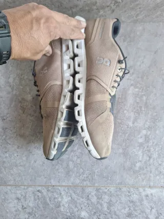 Zapatillas deportivas on cloud